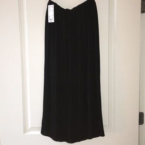 Brand New basic black midi skirt